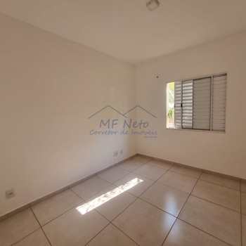 Apartamento em Pirassununga, bairro Jardim Europa