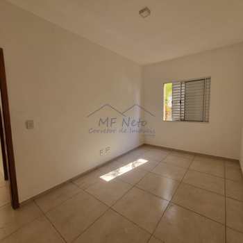 Apartamento em Pirassununga, bairro Jardim Europa