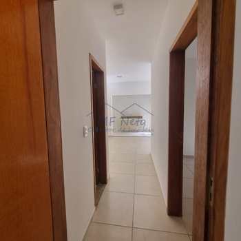 Apartamento em Pirassununga, bairro Jardim Europa