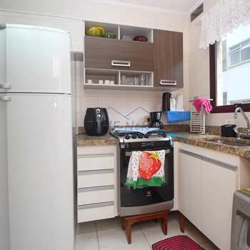 Apartamento em Guarujá, bairro Parque Enseada