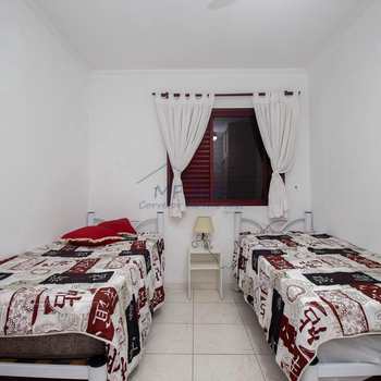 Apartamento em Guarujá, bairro Parque Enseada