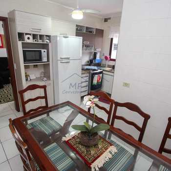 Apartamento em Guarujá, bairro Parque Enseada