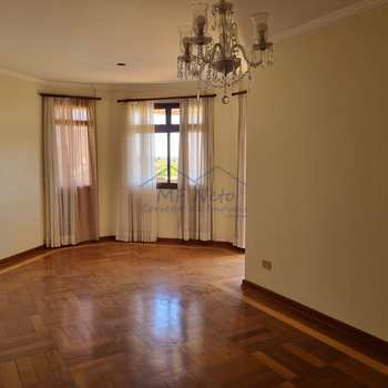 Apartamento em Pirassununga, bairro Edificio Vitoria Regia