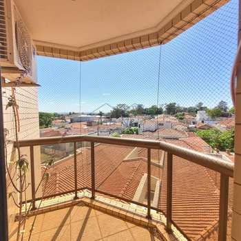 Apartamento em Pirassununga, bairro Edificio Vitoria Regia