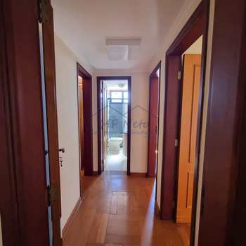 Apartamento em Pirassununga, bairro Edificio Vitoria Regia