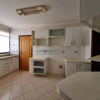 Apartamento em Pirassununga, bairro Edificio Vitoria Regia
