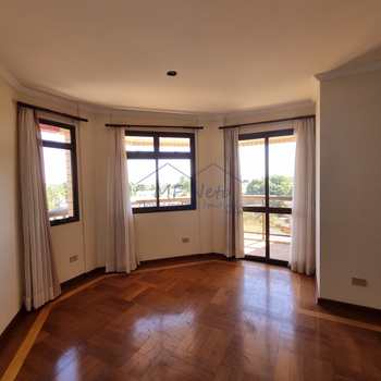 Apartamento em Pirassununga, bairro Edificio Vitoria Regia