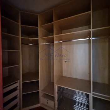 Apartamento em Pirassununga, bairro Edificio Vitoria Regia