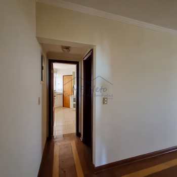 Apartamento em Pirassununga, bairro Edificio Vitoria Regia