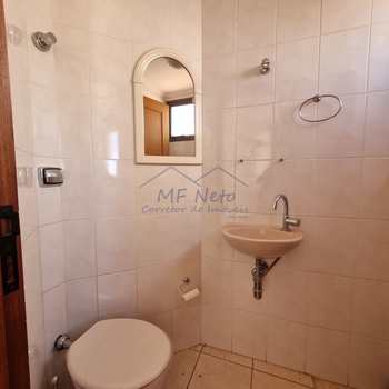 Apartamento em Pirassununga, bairro Edificio Vitoria Regia