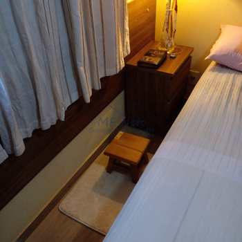 Apartamento em Pirassununga, bairro Residencial das Flores