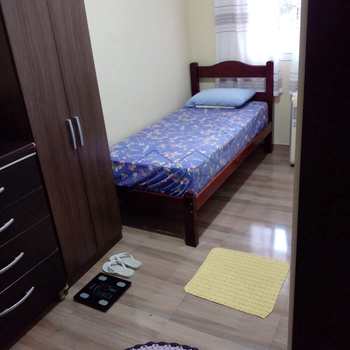 Apartamento em Pirassununga, bairro Residencial das Flores