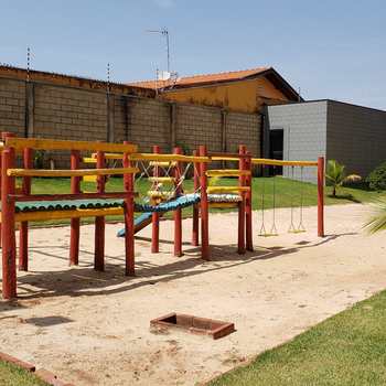 Apartamento em Pirassununga, bairro Residencial das Flores