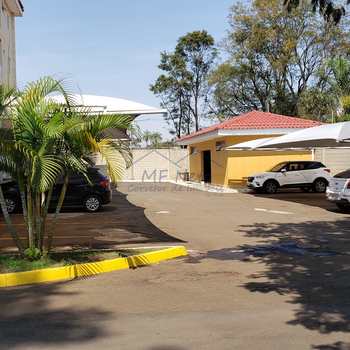 Apartamento em Pirassununga, bairro Residencial das Flores