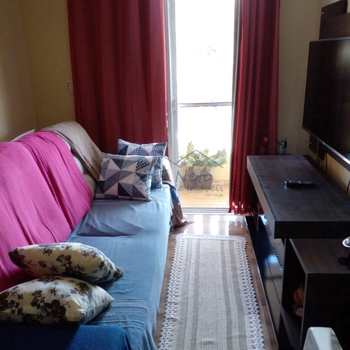 Apartamento em Pirassununga, bairro Residencial das Flores