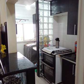 Apartamento em Pirassununga, bairro Residencial das Flores