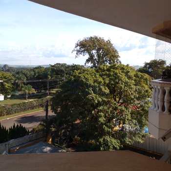 Apartamento em Pirassununga, bairro Residencial das Flores