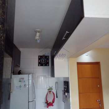 Apartamento em Pirassununga, bairro Residencial das Flores