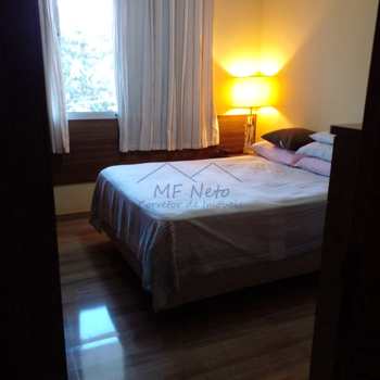 Apartamento em Pirassununga, bairro Residencial das Flores