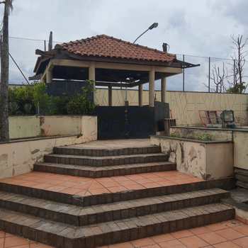 Apartamento em Pirassununga, bairro Edifício Residencial Park - Centro