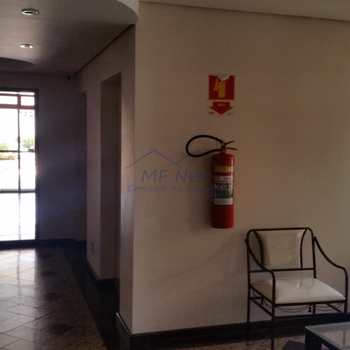 Apartamento em Pirassununga, bairro Residencial Planalto