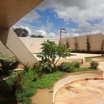 Apartamento em Pirassununga, bairro Residencial Planalto