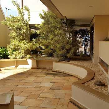 Apartamento em Pirassununga, bairro Residencial Planalto