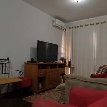 Apartamento em Pirassununga, bairro Residencial Planalto