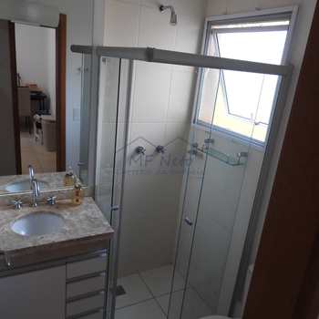 Apartamento em Pirassununga, bairro Centro