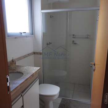 Apartamento em Pirassununga, bairro Centro