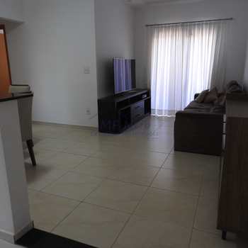 Apartamento em Pirassununga, bairro Centro