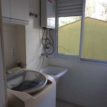Apartamento em Pirassununga, bairro Centro