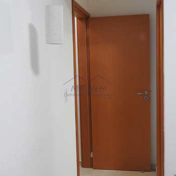 Apartamento em Pirassununga, bairro Centro