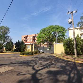 Apartamento em Pirassununga, bairro Jardim Europa