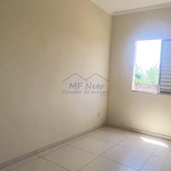 Apartamento em Pirassununga, bairro Jardim Europa