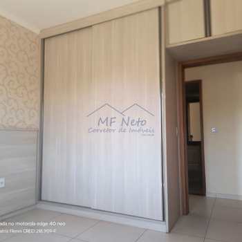 Apartamento em Pirassununga, bairro Jardim Europa