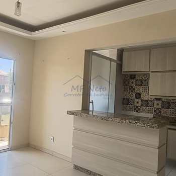 Apartamento em Pirassununga, bairro Jardim Europa