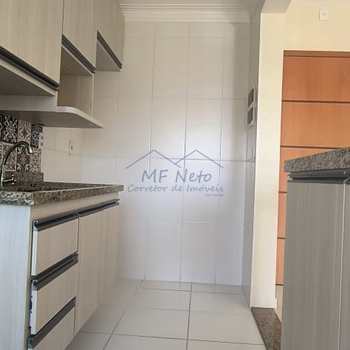 Apartamento em Pirassununga, bairro Jardim Europa