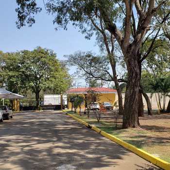 Apartamento em Pirassununga, bairro Jardim Europa