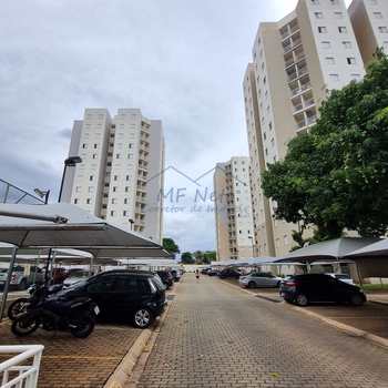 Apartamento em Pirassununga, bairro Vila Santa Terezinha