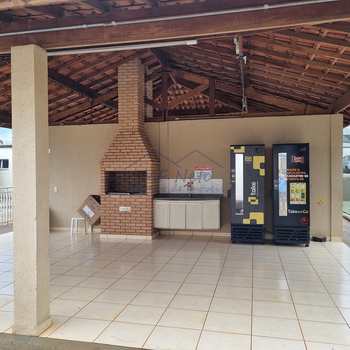 Apartamento em Pirassununga, bairro Vila Santa Terezinha