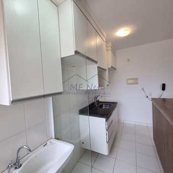 Apartamento em Pirassununga, bairro Vila Santa Terezinha