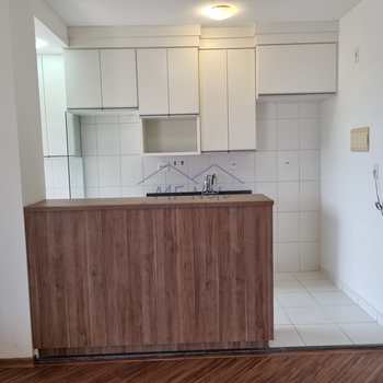 Apartamento em Pirassununga, bairro Vila Santa Terezinha