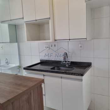 Apartamento em Pirassununga, bairro Vila Santa Terezinha