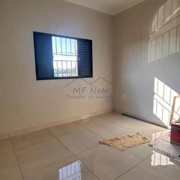 Casa em Pirassununga, bairro Terrazul Ba