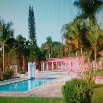 Casa em Itapecerica da Serra, bairro Itaquaciara