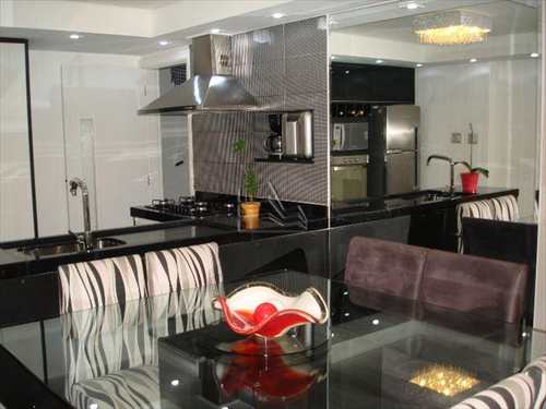 Apartamento, código 558 em Santos, bairro Gonzaga