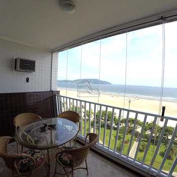 Apartamento em Santos, bairro Gonzaga