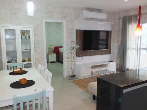 Apartamento, código 1135 em Santos, bairro Ponta da Praia