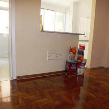 Apartamento em Santos, bairro Gonzaga